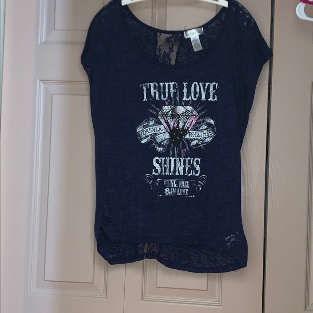 Graphic tee